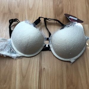 Maidenform White Lace Bra